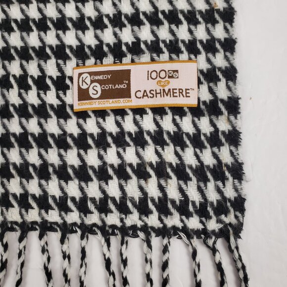 Kennedy Scotland 100% Cashmere Scarf Black White Houndstooth Fringe - Picture 4 of 8